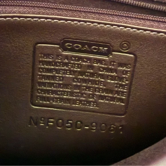 Vintage Coach Rambler Legacy Bag in excellent condition. - Picture 7 of 7